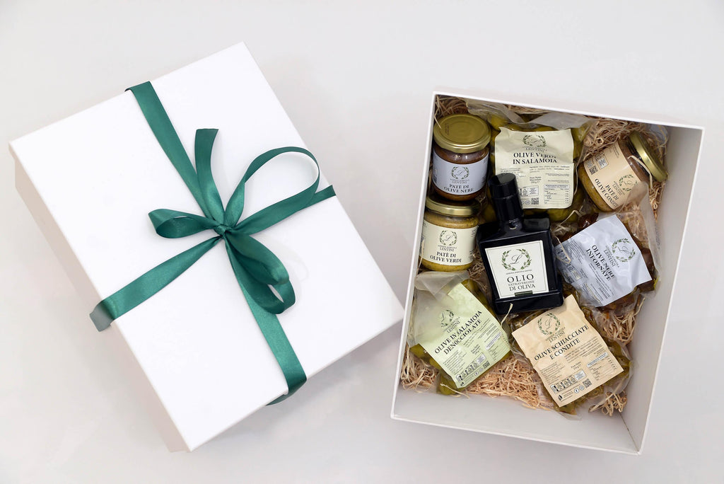 Experience Box - Azienda Agricola Lentini - Aromi, Belice, box, Condite, Denocciolate, Dolci, Extravergine, Forno, Nere, Nocellara, Nocellara del Belice, Olio, Olive, Olive in salamoia, Pate, Salamoia, Schiacciate, Verdi